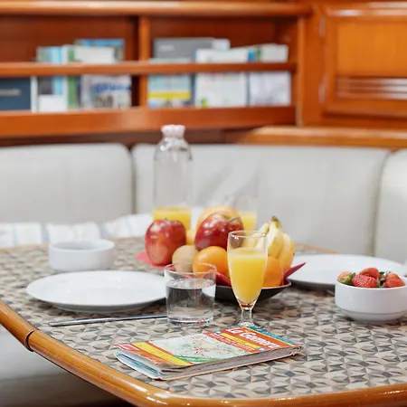 Hotel Pato Lucas Sail Boat San Sebastián de la Gomera Exterior foto